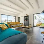 Maison Spacieuse Pour 8 Pers. Proche De La - Fr-1-835-23 *