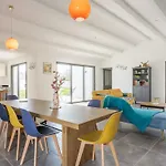 Maison Spacieuse Pour 8 Pers. Proche De La - Fr-1-835-23 Feriehus Sainte-Marie-de-Ré