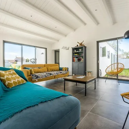 Maison Spacieuse Pour 8 Pers. Proche De La - Fr-1-835-23 *