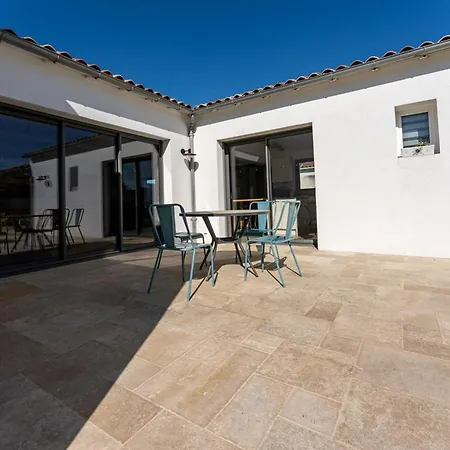 Maison Spacieuse Pour 8 Pers. Proche De La - Fr-1-835-23