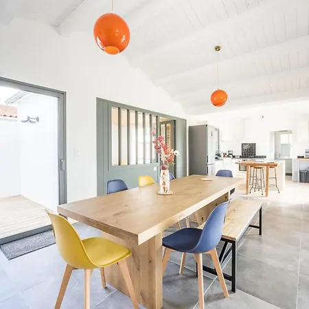 Maison Spacieuse Pour 8 Pers. Proche De La - Fr-1-835-23 Сент-Мари-де-Ре