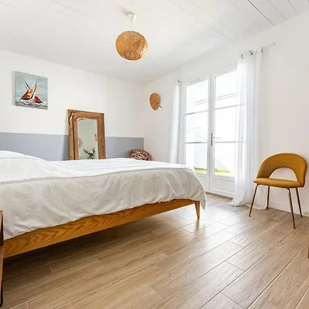 Holiday home Maison Spacieuse Pour 8 Pers. Proche De La - Fr-1-835-23