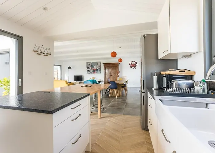 Maison Spacieuse Pour 8 Pers. Proche De La - Fr-1-835-23 圣马丹德雷